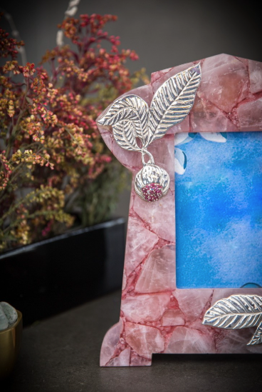 Pome — Pomegranate Picture Frame
